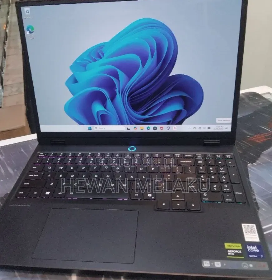 New Laptop Lenovo Legion 5 32GB Intel Core Ultra 7 SSD 1T