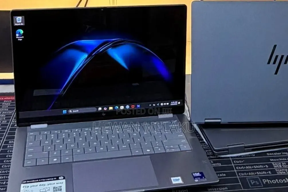 New Laptop HP OmniBook Ultra Flip 14" 24GB Intel Core Ultra 7 SSD 512GB