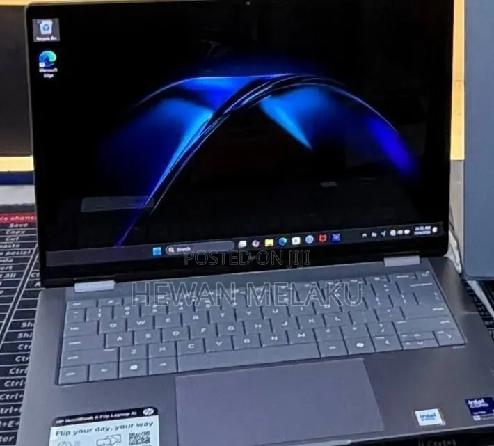 New Laptop HP OmniBook Ultra Flip 14" 24GB Intel Core Ultra 7 SSD 512GB