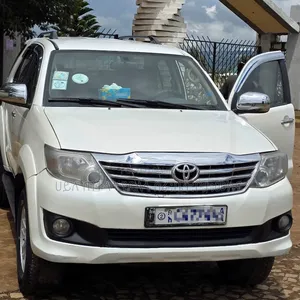 Toyota Fortuner 2012 White