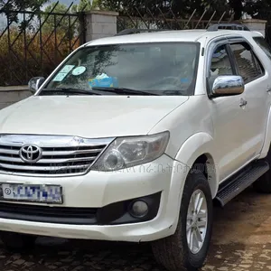 Toyota Fortuner 2012 White