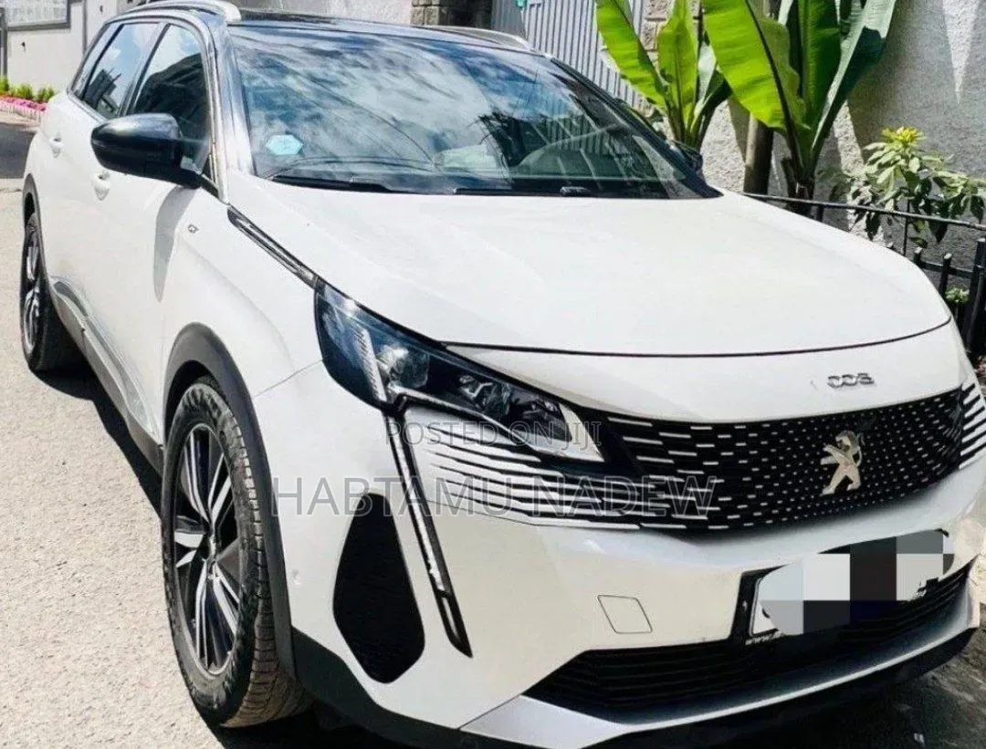 Peugeot 5008 2021 White