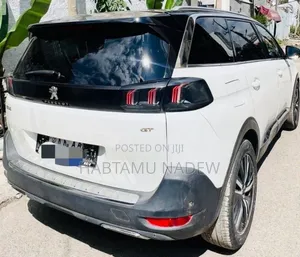 Peugeot 5008 2021 White