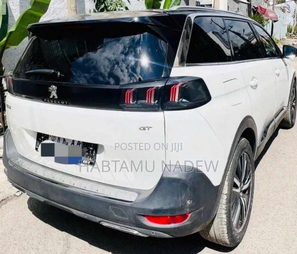 Peugeot 5008 2021 White