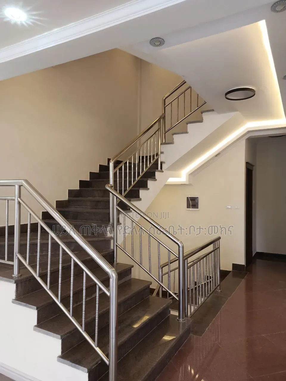 Furnished 10bdrm Townhouse/Terrace in አያት አካባቢ, Yeka for sale