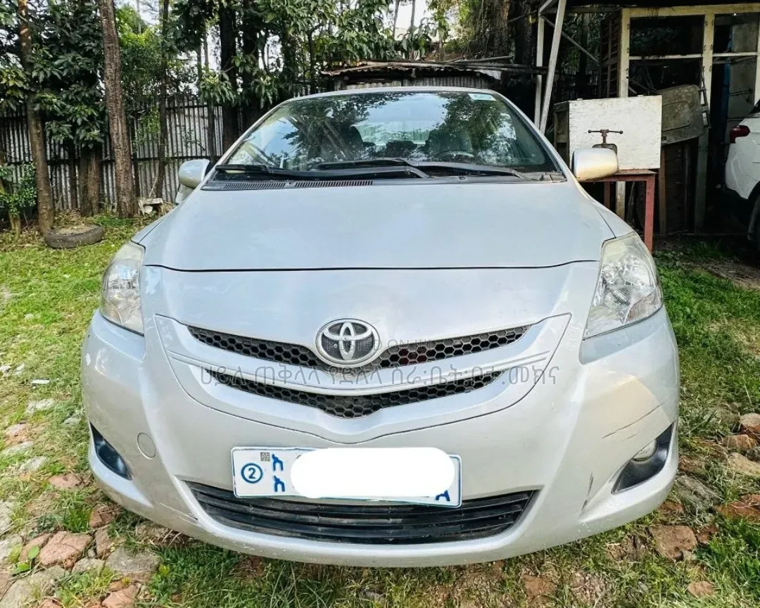 Toyota Yaris 2006 Purple