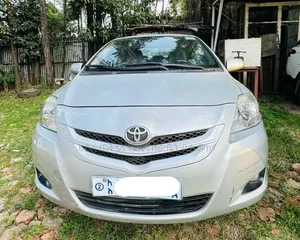 Toyota Yaris 2006 Purple