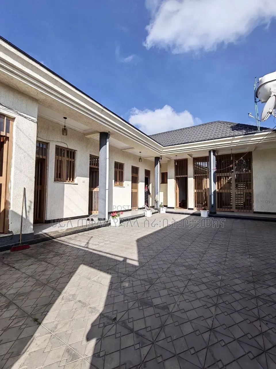 Furnished 5bdrm Villa in ለገጣፎ Mns አካቢቢ, Oromia-Finfinne for sale