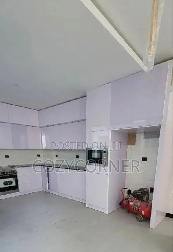 Topnotch Kitchen Cabinet Priced Per Square Meters. ኪችን ካቢኔት በካሬ የሚሰራ