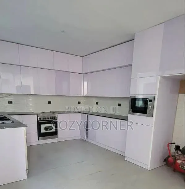 Topnotch Kitchen Cabinet Priced Per Square Meters. ኪችን ካቢኔት በካሬ የሚሰራ