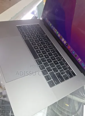 New Laptop Apple MacBook Pro 2016 16GB Intel Core i7 SSD 256GB