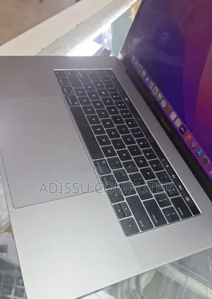 New Laptop Apple MacBook Pro 2016 16GB Intel Core i7 SSD 256GB