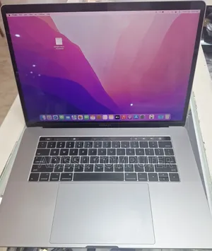 New Laptop Apple MacBook Pro 2016 16GB Intel Core i7 SSD 256GB
