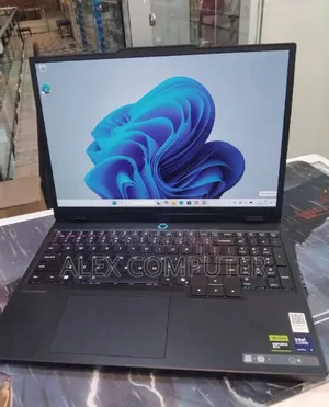 New Laptop Lenovo Legion 5 32GB Intel Core Ultra 7 SSD 1T