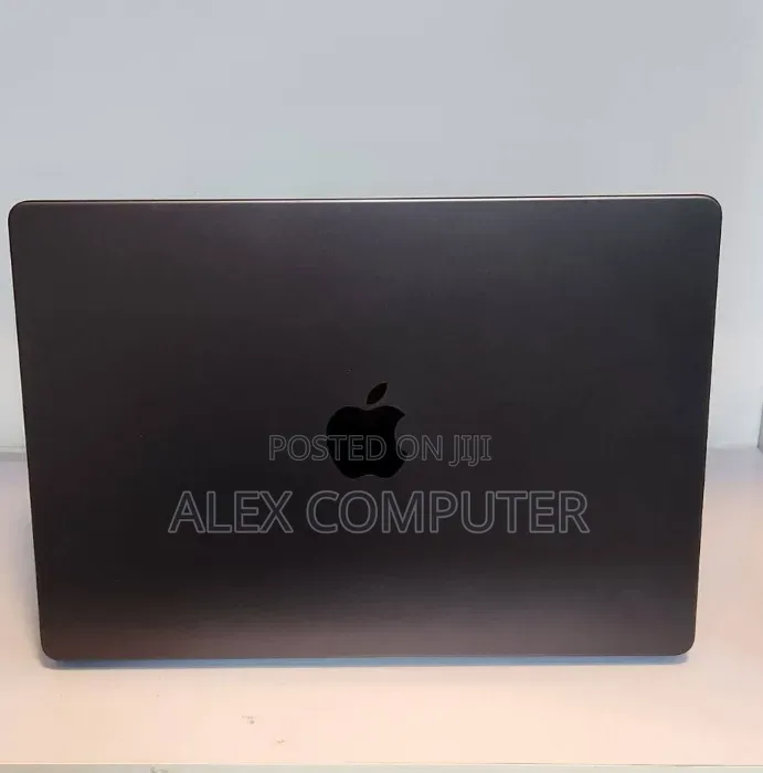New Laptop Apple MacBook Pro 2025 M5 16GB Apple M5 SSD 512GB