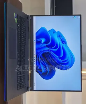 New Laptop Asus ROG Strix G18 16GB Intel Core i9 SSD 1T