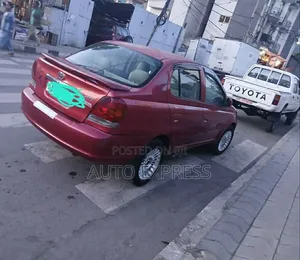 Toyota Platz 2005 Red