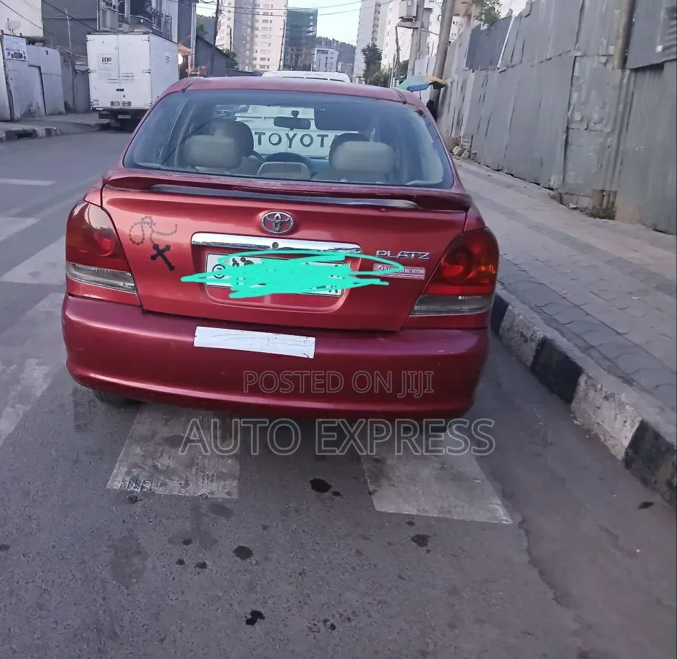 Toyota Platz 2005 Red