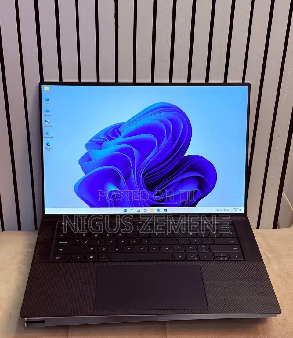 New Laptop Dell XPS 15 16GB Intel Core i5 SSD 512GB