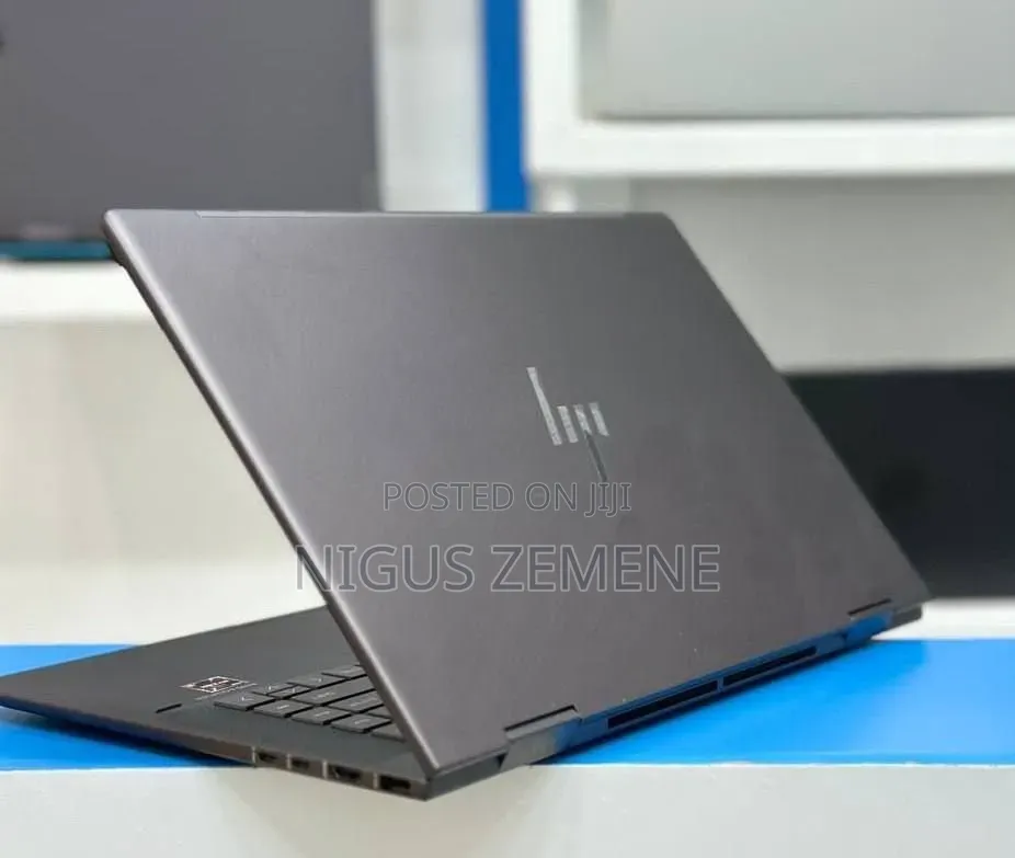 New Laptop HP Envy x360 8GB AMD Ryzen 5 SSD 1T