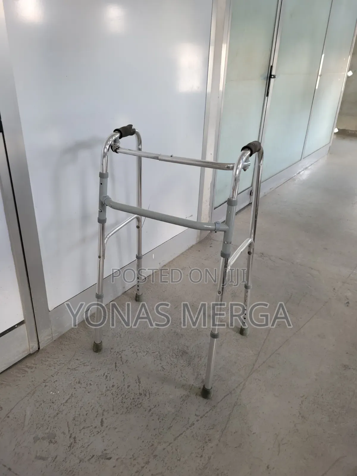 Used Walker弔₷ወከር መራመጃ❩❩walker~walking Frame (Walker) Without Wheels.