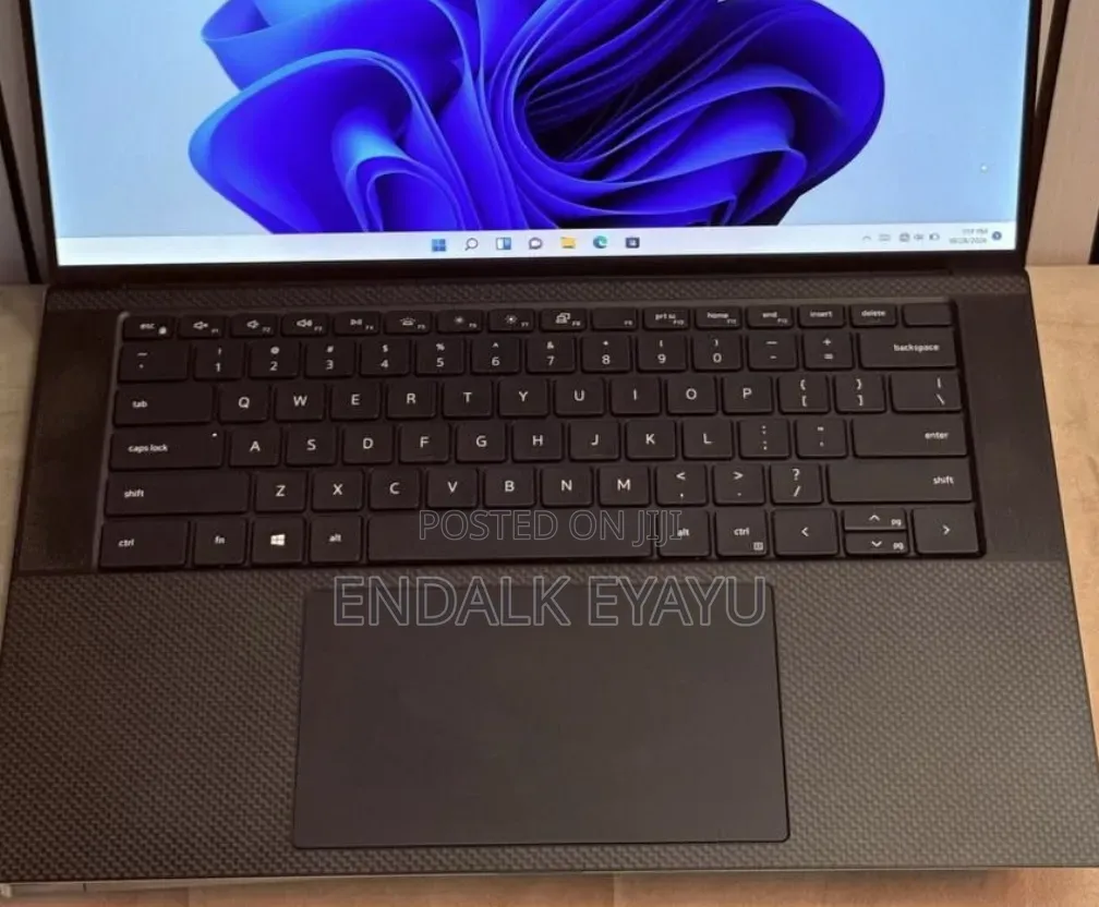 New Laptop Dell XPS 15 16GB Intel Core i7 SSD 512GB