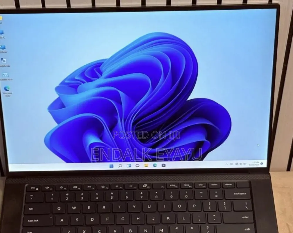 New Laptop Dell XPS 15 16GB Intel Core i7 SSD 512GB
