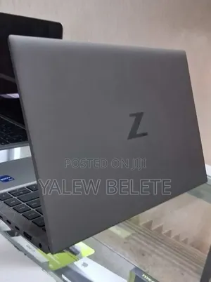 New Laptop HP ZBook Firefly G8 16GB Intel Core i7 SSD 512GB