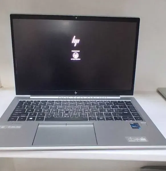 New Laptop HP EliteBook 840 G8 16GB Intel Core i7 SSD 512GB