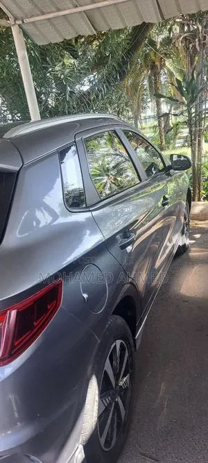 New BYD E2 43 kWh 94 hp FWD 2024 Gray
