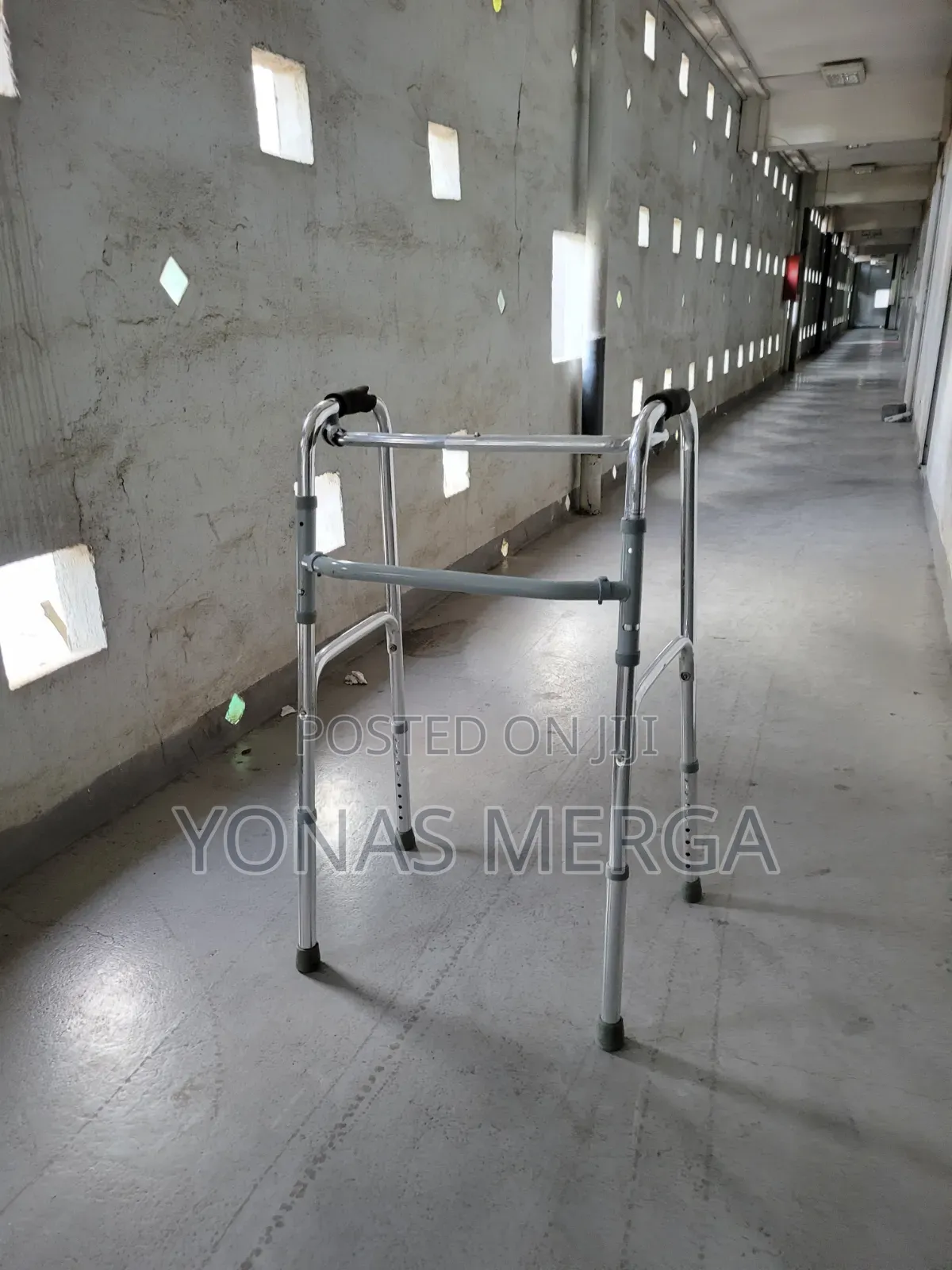 Walking Frame然℥walker~Wheel Option Enhances Maneuverability