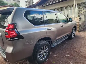 Toyota Land Cruiser Prado 3.0 172hp 2021 Gold