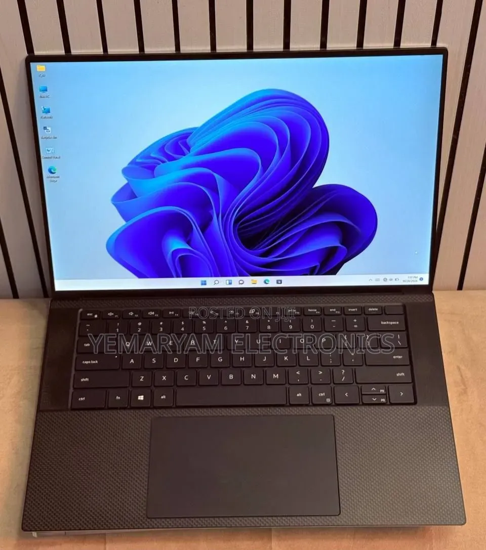 New Laptop Dell XPS 15 16GB Intel Core i7 SSD 512GB