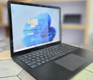 New Laptop Microsoft Surface 16GB Intel Core i7 SSD 512GB