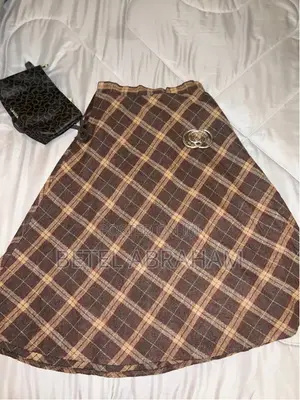 Thrifted Clothes (Bonda)