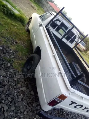 Toyota Land Cruiser 70 1988 White