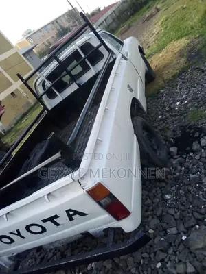Toyota Land Cruiser 70 1988 White