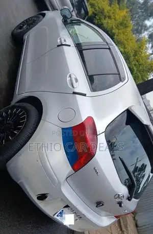 Toyota Yaris 2010 Silver