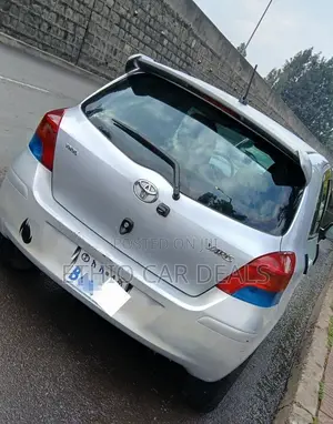 Toyota Yaris 2010 Silver