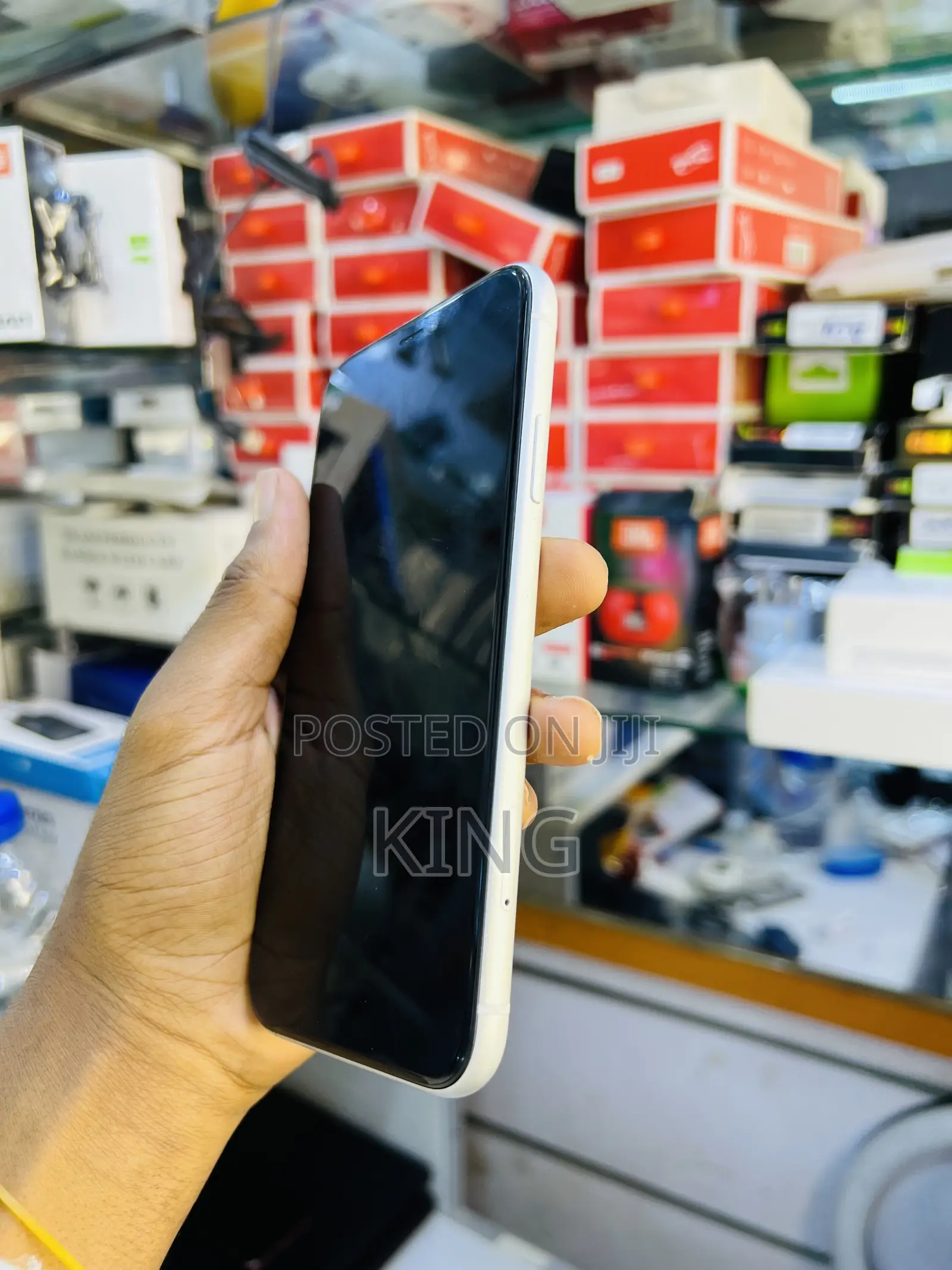 New Apple iPhone XR 64 GB White
