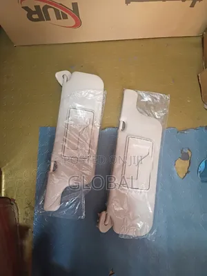 የፀሐይ መከላከያ (Sun Visor) የጎን መስታወት (Side Mirror)