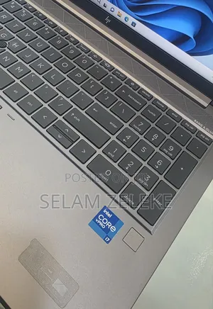 New Laptop HP ZBook Firefly G8 16GB Intel Core i5 SSD 512GB