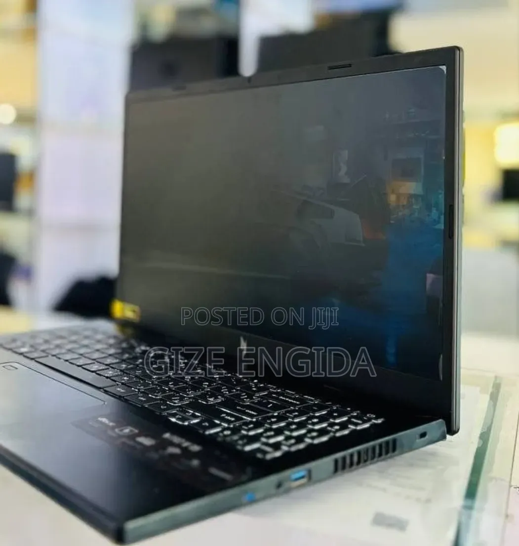 New Laptop Acer Nitro V 15 16GB Intel Core i7 SSD 1T