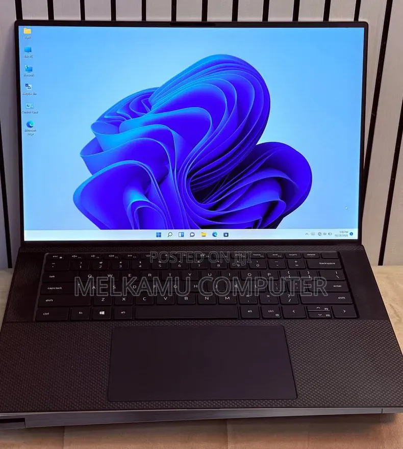 New Laptop Dell XPS 15 16GB Intel Core i7 SSD 512GB