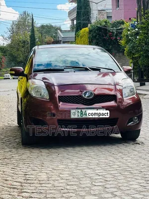Toyota Yaris 2010 Burgundy