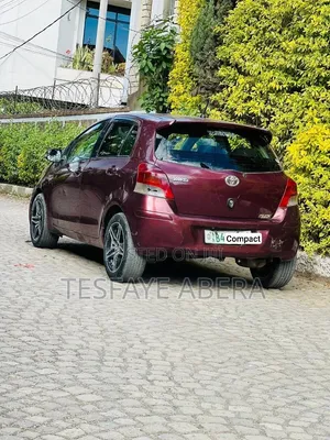 Toyota Yaris 2010 Burgundy