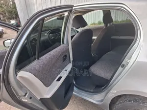 Toyota Yaris 2010 Gray
