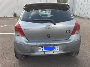 Toyota Yaris 2010 Gray