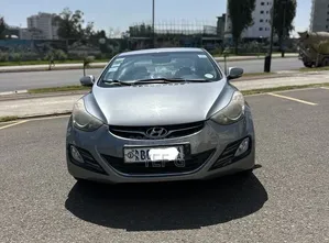 Hyundai Avante 2012