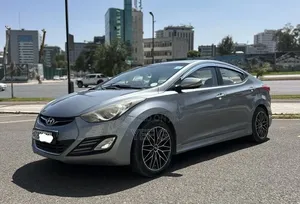 Hyundai Avante 2012